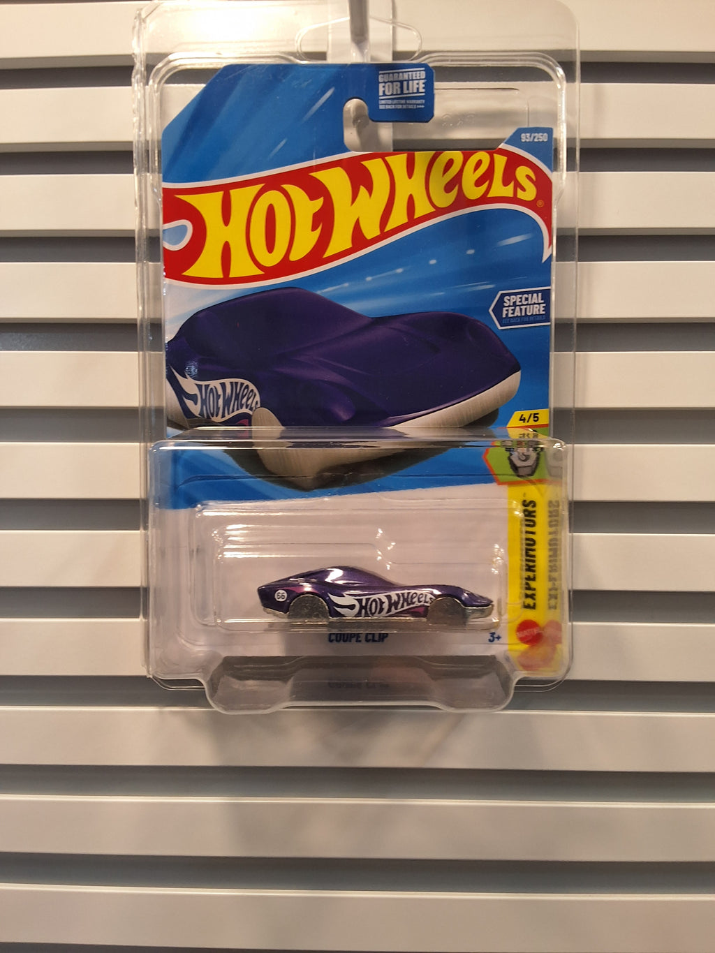 Hot Wheels Coupe Clip purple Key Chain